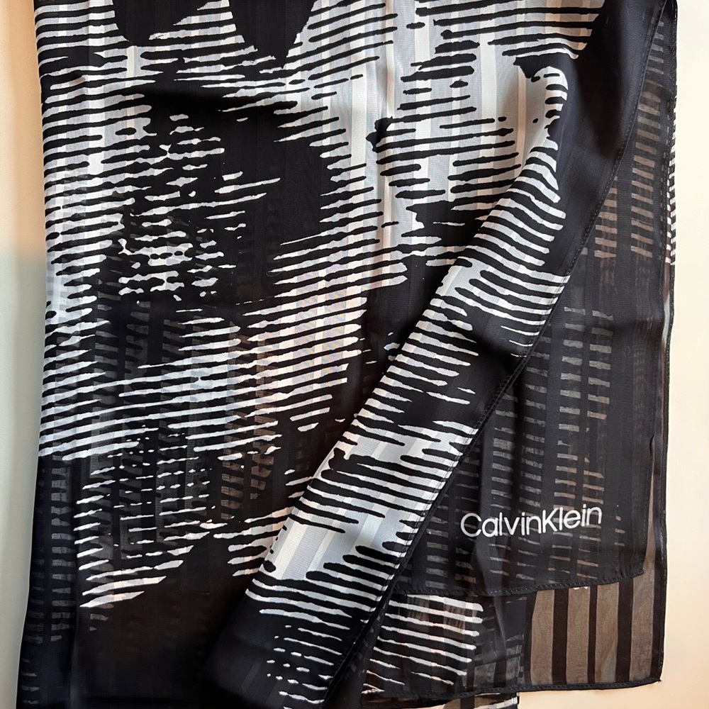 New Calvin Klein sheer b&w Print Scarf